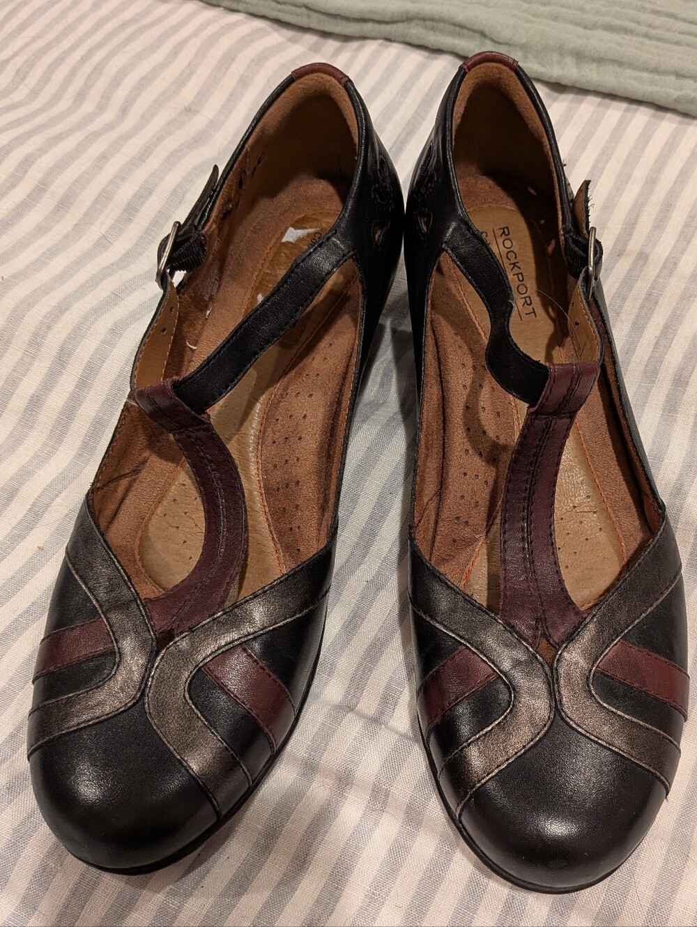 Rockport Cobb Hill Angelina Women's Black & Brown T-Strap Leather Pumps